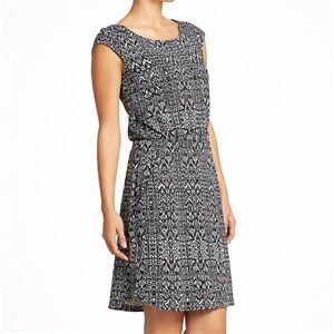 Athleta Redondo Black & White Ikat Dress Size Medium